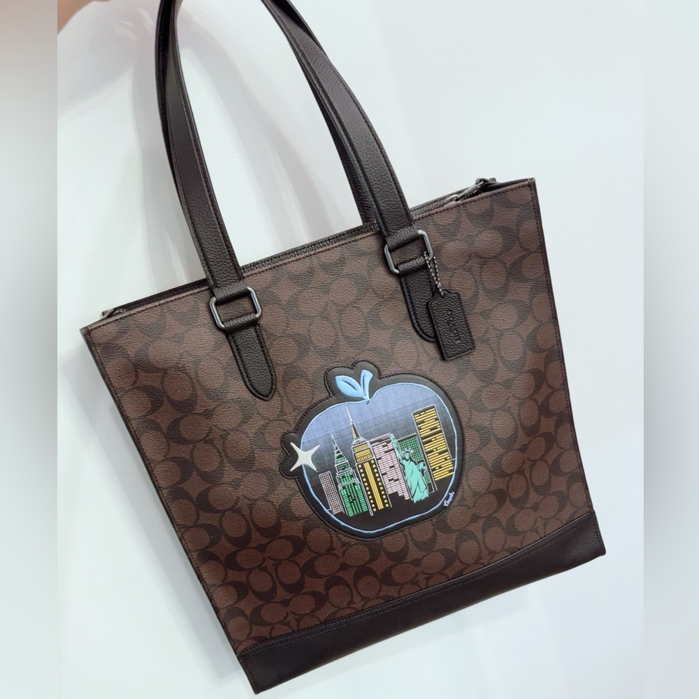 NWT Coach Graham Structured Tote In Signature Canvas With Souvenir Patches C6634 - Picture 12 of 13